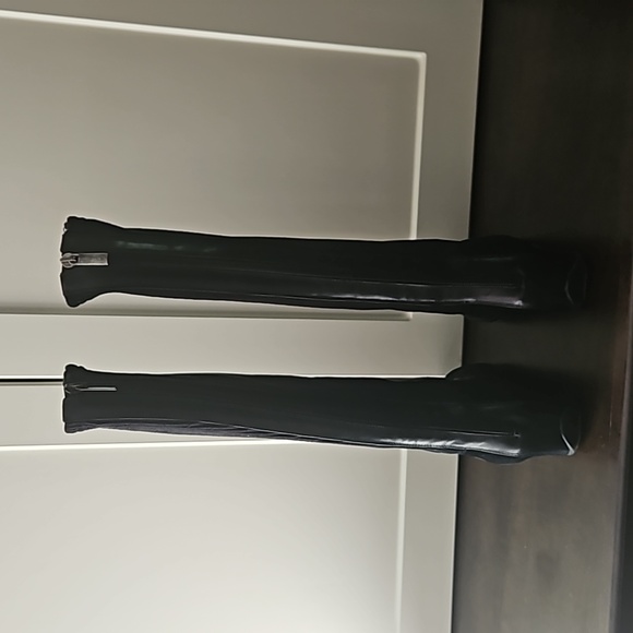 Aquatalia Black suede and corduroy long boots. Zippered at the back, wedged heel - Picture 3 of 6